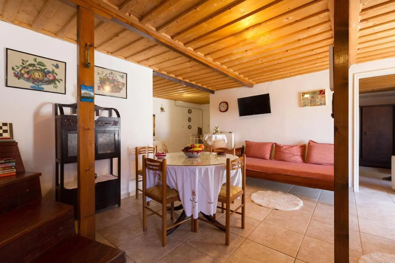 Holiday home The Old House - Wood & Stone Villa Evreti